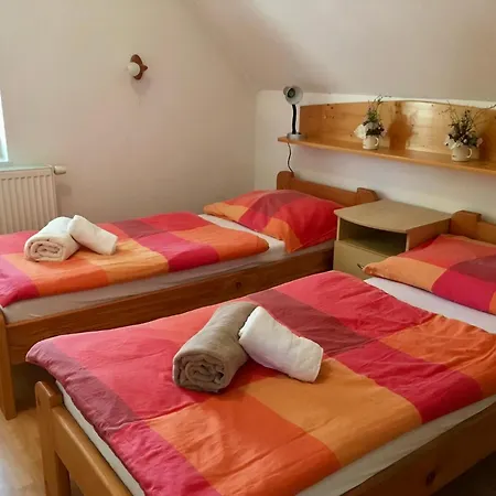 Hamri Privat Quarto em Acomodações Particulares