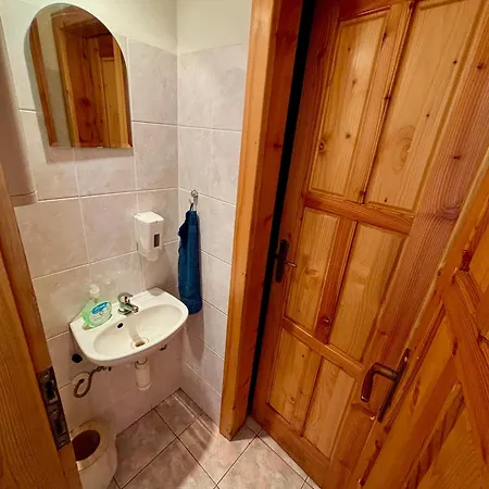 בית אירוח Hamri Privat